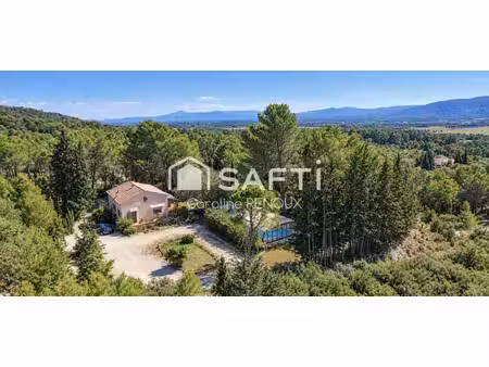cadenet – propriété provençale sur 5 858 m² avec piscine couverte