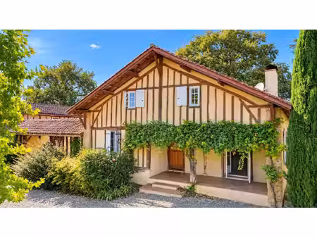 magnifique corps de ferme – 310 m² de bâti et potentiel gîte