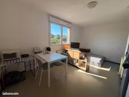 studio 1 pièce 23 m²