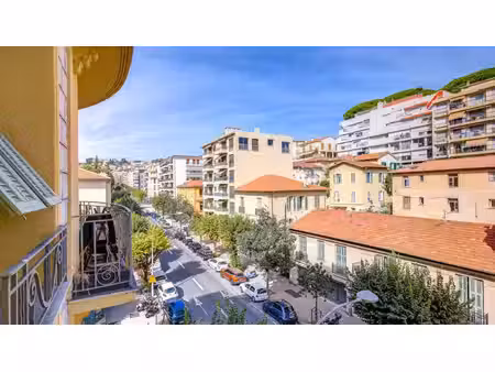 studio lumineux de 30 m² – nice nord