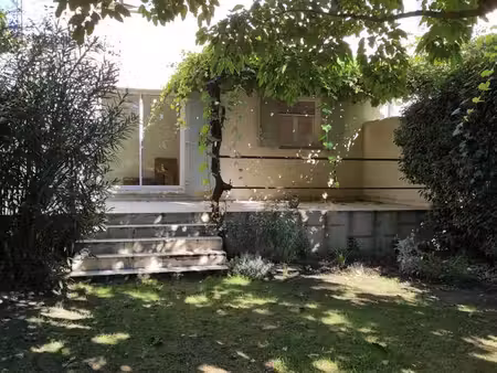maison avec jardin, mitoyenne 1 seul côté 68 m2 en campagne
