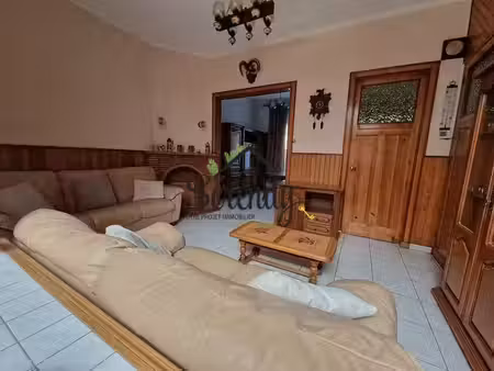maison, 3 chambres, jardin et garage.