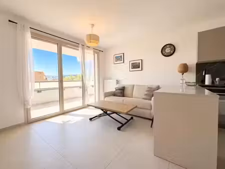 à louer – appartement t2 de 41,75 m² avec grande terrasse – quartier des hirondelles, anne