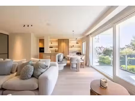 appartement luxueusement rénové au sein d’une résidence-v...