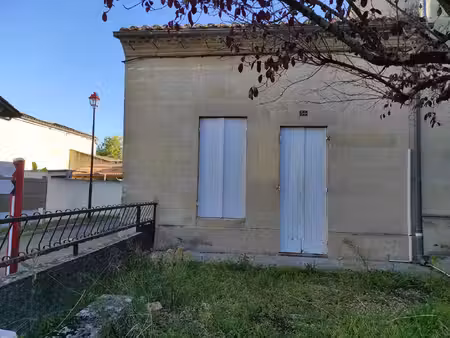 a vendre studio avec garages à pomerol