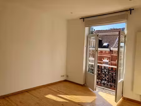 bel appartement 1 ch, libre le 1er novembre