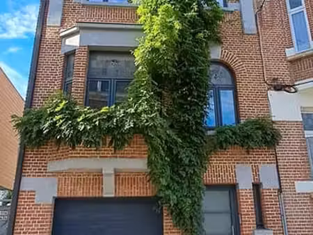 à vendre maison 3 façades à uccle belle luminosité plein sud