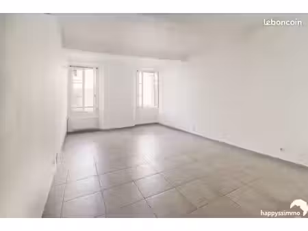 studio 1 pièce 33 m²