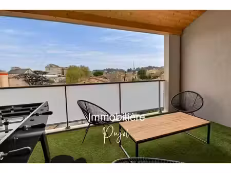 les accates 13011 - t4 meublé en duplex avec terrasses et parking double