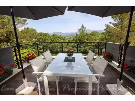 saint-raphaël - valescure - villa provençale avec piscine, vue estérel et appartement indé