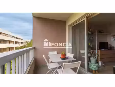 investissement locatif : studio meublé à saint-mandrier-sur-mer, à deux pas de la plage de