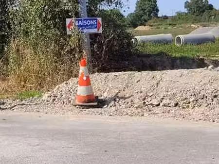 vente terrain à corné (49630) : à vendre / corné