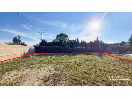 courthezon - terrain constructible viabilisé de 427 m² avec permis de construire