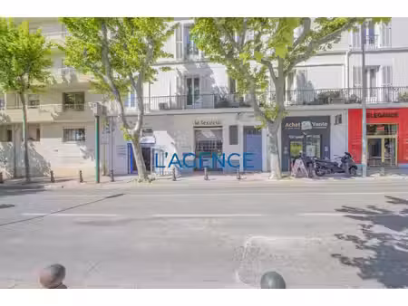 hyéres centre ville doit au bail de 52 m2 en rez de chaussé