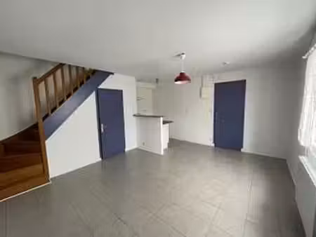 location appartement 3 pièces à ploeuc-l'hermitage (22150) : à louer 3 pièces / 46m² ploeu