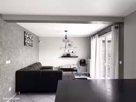 maison 6 pièces 104 m²