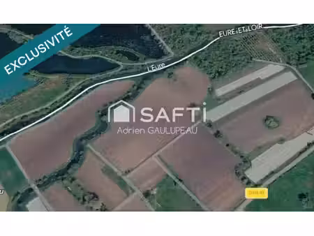 un terrain disponible pour exploiter et profiter !