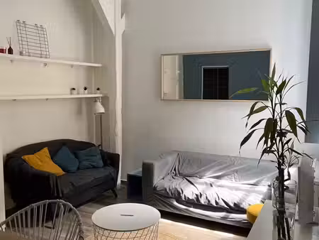 superbe 2p-bis ultra centre avec terrasse