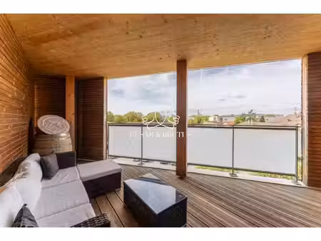 t4 de standing avec grande terrasse couverte - en hyper-centre d