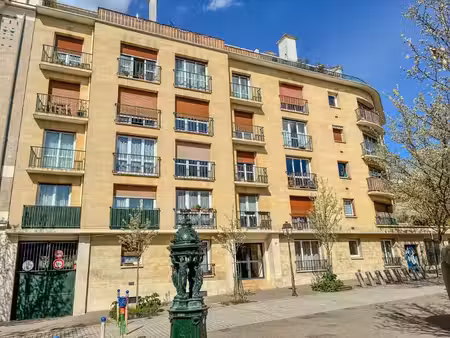 paris xiii ème appartement – t2 – avec bail location logement nu - avec cave