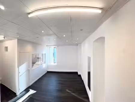 à louer – local commercial ou professionnel de 30 m² marseille la valentine – emplacement 