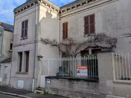maison de ville de caractère – hyper-centre de saint-quentin