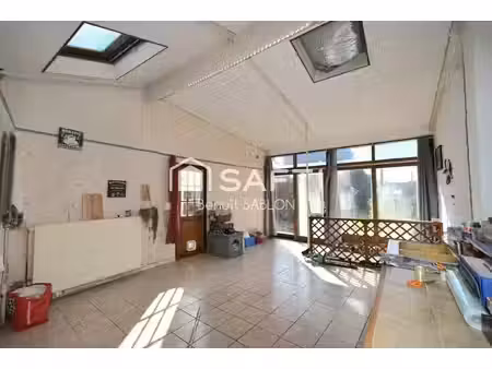 maison, 4 chambres, 2 garages, terrasse, jardin