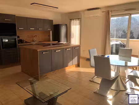 location appartement 3 pièces 64m²