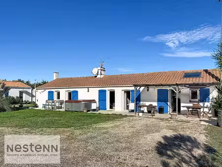 maison longère 4 pièces à vendre à la barre de monts - 355 000 €
