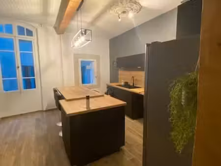 t3 meublé / furnished 2-bedroom apartment – proche chantiers navals / near shipyards