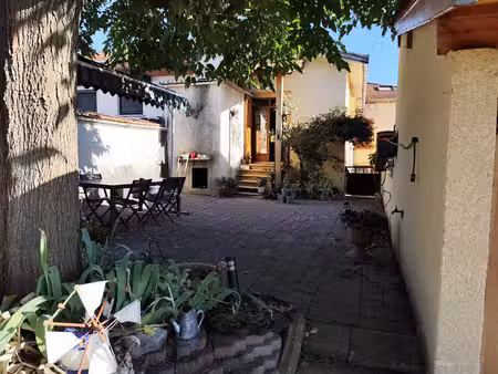 bessenay, bel appartement avec terrasse