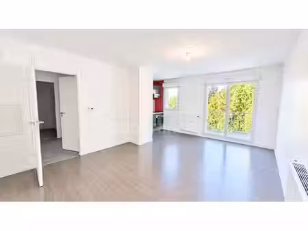 t2 56 m2 avec balcon vue parc +parking sécurisé - 62 000 €