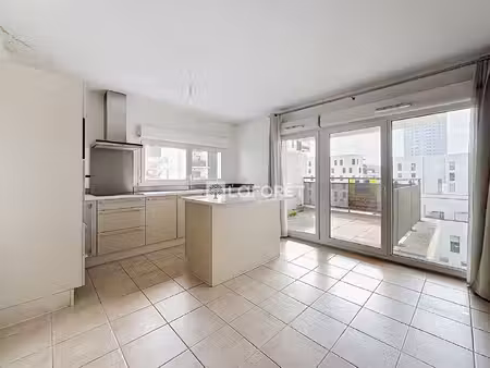 lyon 9eme , t3 , terrasse, garage ,230 000€.
