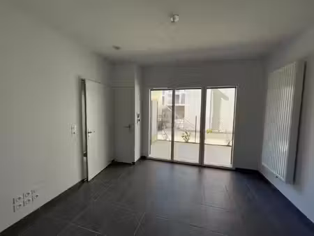 t2 avec terrasse et garage