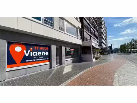 bien commercial à louer à oostende pour € 2.080