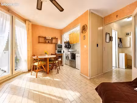 studio 1 pièce 22 m²