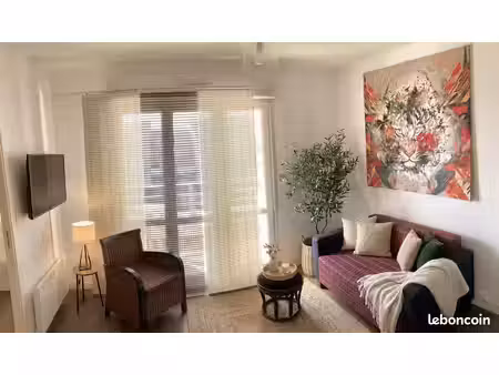 t2 avec deux terrasses quartier très calme