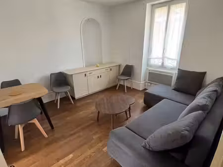 t2 rénové allées du parc