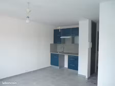 studio dans le village des milles