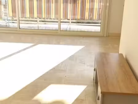 3 pièces au calme avec parking