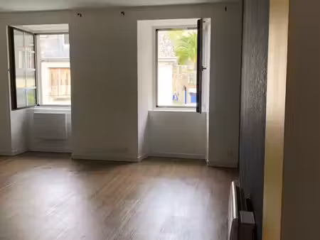 appartement récent 2 pièces centre ville