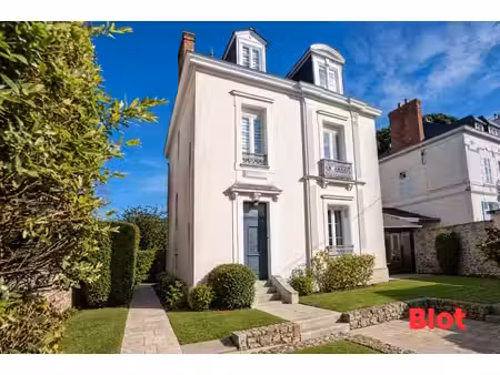 a vendre en exclusivité - maison de caractère à saint servan