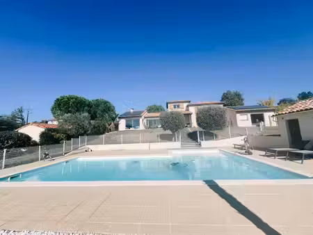 elégante villa familiale t7 avec vue panoramique sur les pyrénées pour un équilibre rare e