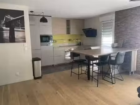 location appartement 3 pièces à bordeaux (33000) : à louer 3 pièces / 69m² bordeaux