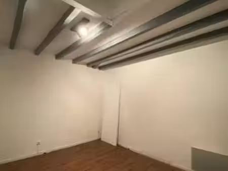 location appartement 2 pièces à la roquille (33220) : à louer 2 pièces / 60m² la roquille