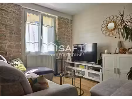 maison de village avec jardin, terrasse couverte et dépendance