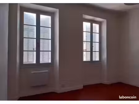 t1 bis baille proximité timone