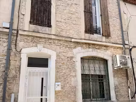 maison de ville avec terrasse.