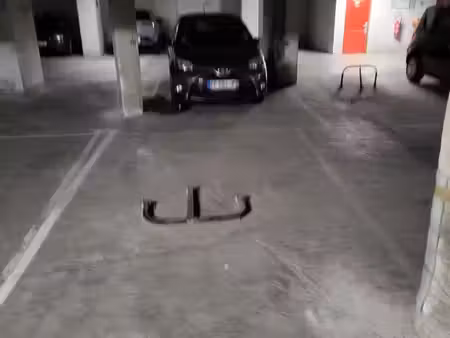parking prive - sécurisé - grande plage
