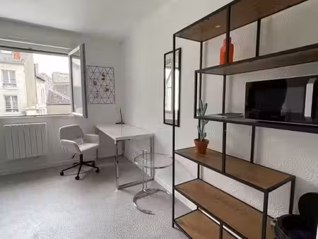 studio - hypercentre orléans - 20m2